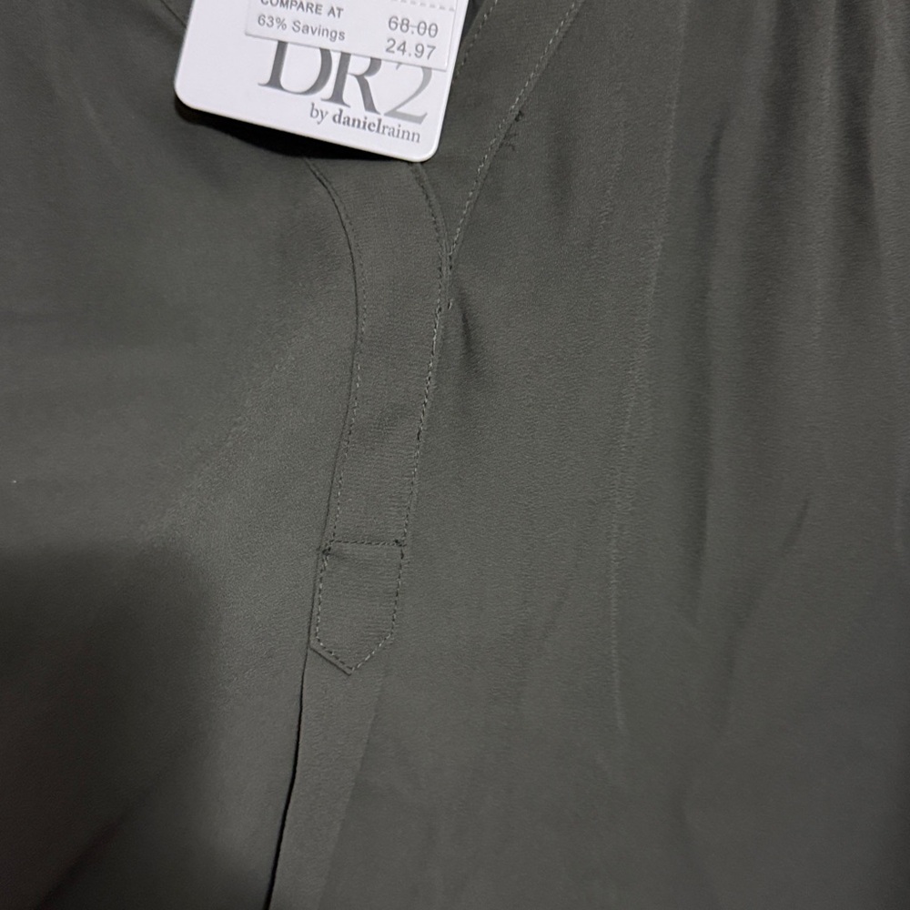 Dark Green Pleated Blouse - Picture 4 of 5